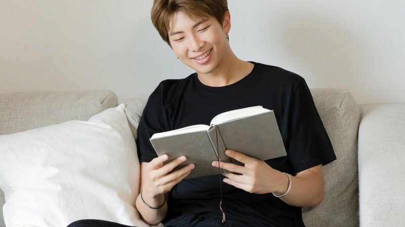 BTS e RM: Fomentando a leitura no Brasil e além