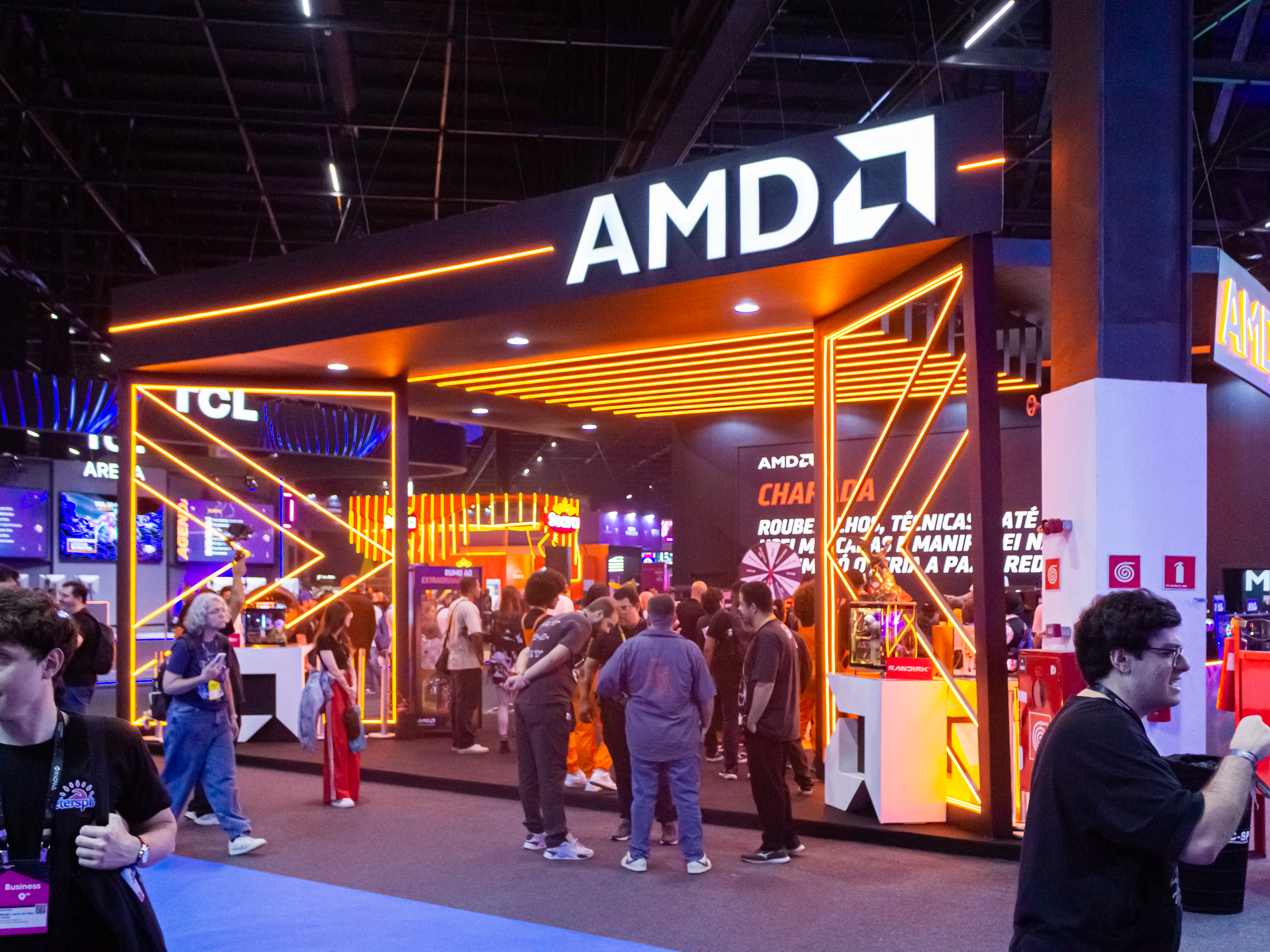 AMD e Logitech na gamescom latam 2026